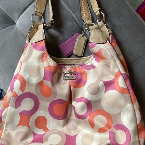 COACH purse with several compartments in great condition.